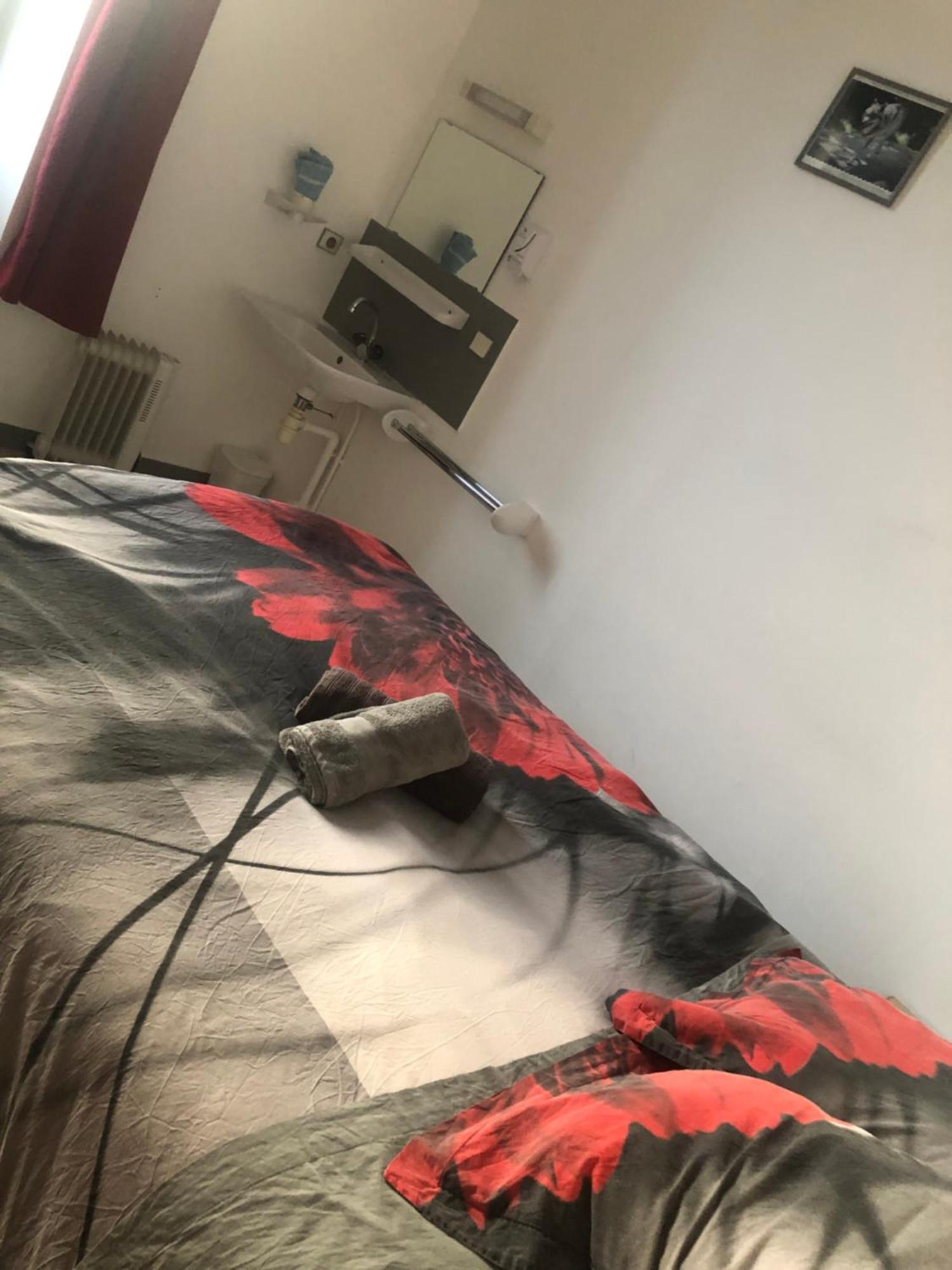 Rest Hotel L Ardoise Auge Bagian luar foto